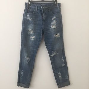 High Rise Boyfriend Distressed Jeans - Levis